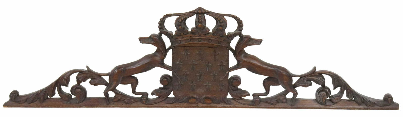 ARCHITECTURAL CARVED OAK ARMORIAL CREST (1 of 2)