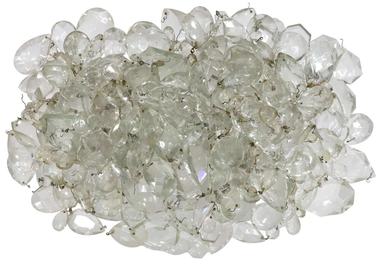 (LOT) CHANDELIER PARTS CRYSTAL PRISMS, PENDALOGUES (1 of 2)