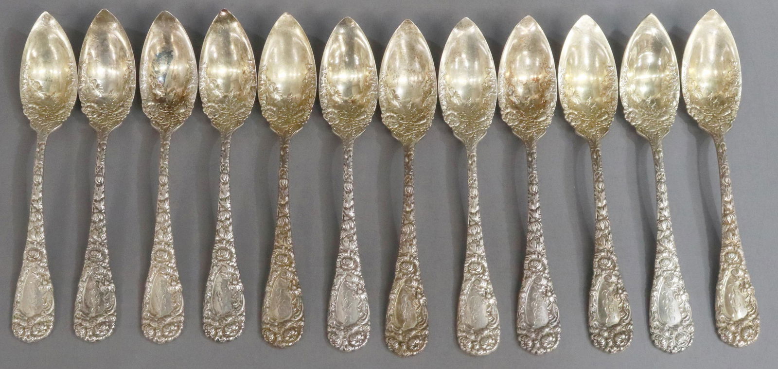 (12) DURGIN 'CHRYSANTHEMUM' STERLING FRUIT SPOONS (1 of 4)
