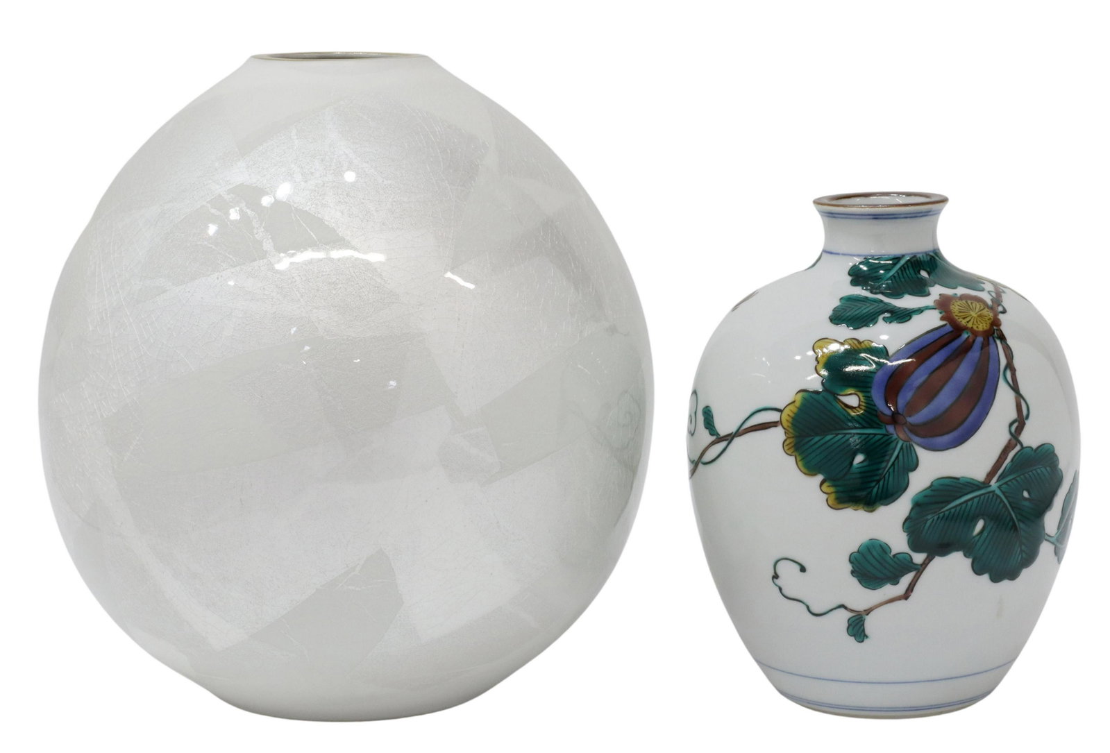 (2) JAPANESE KUTANI & TACHIKICHI PORCELAIN VASES: (lot of 2) Japanese porcelain vases, both retaining wood storage box, including: (1) Kutani Ware having white ground, painted with figs, maker's mark underfoot, approx 6.5"h, 4.25"diam, box: approx 7.