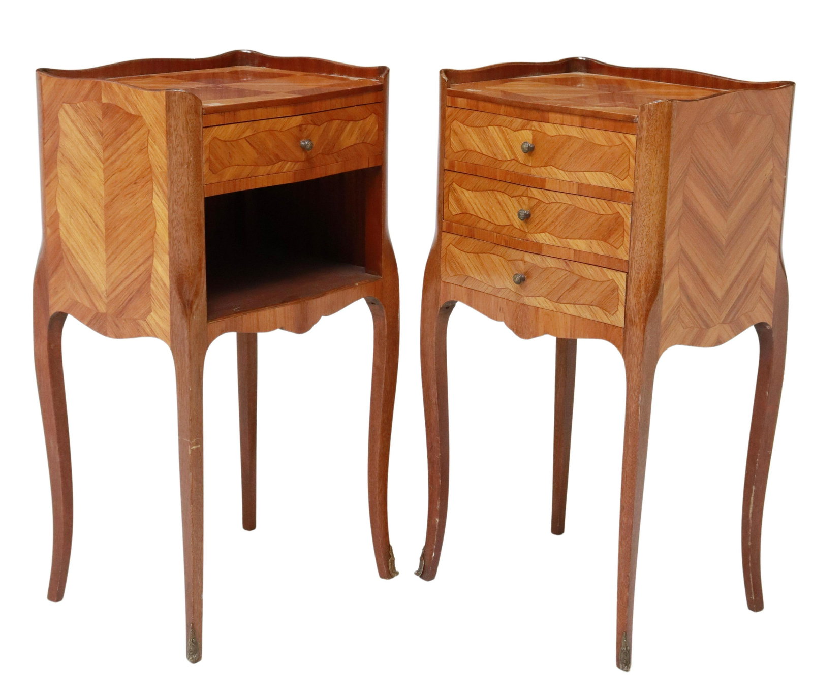 (2) FRENCH LOUIS XV STYLE NIGHTSTANDS: (lot of 2) French Louis XV style nightstands, 20th c., (one) fitted with three drawers, (one) with single drawer, over open niche, rising on cabriole legs, ending in front sabots, approx 29.25"h, 15.2