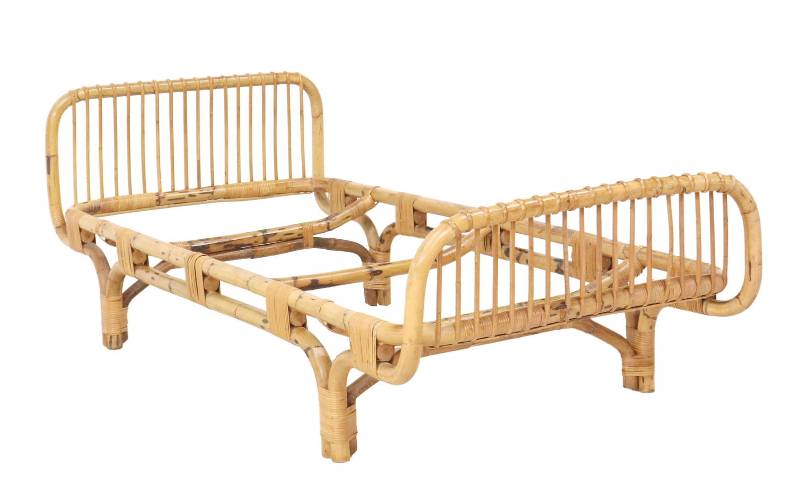 TITO AGNOLI (1931-2012) BAMBOO & RATTAN DAYBED (1 of 3)