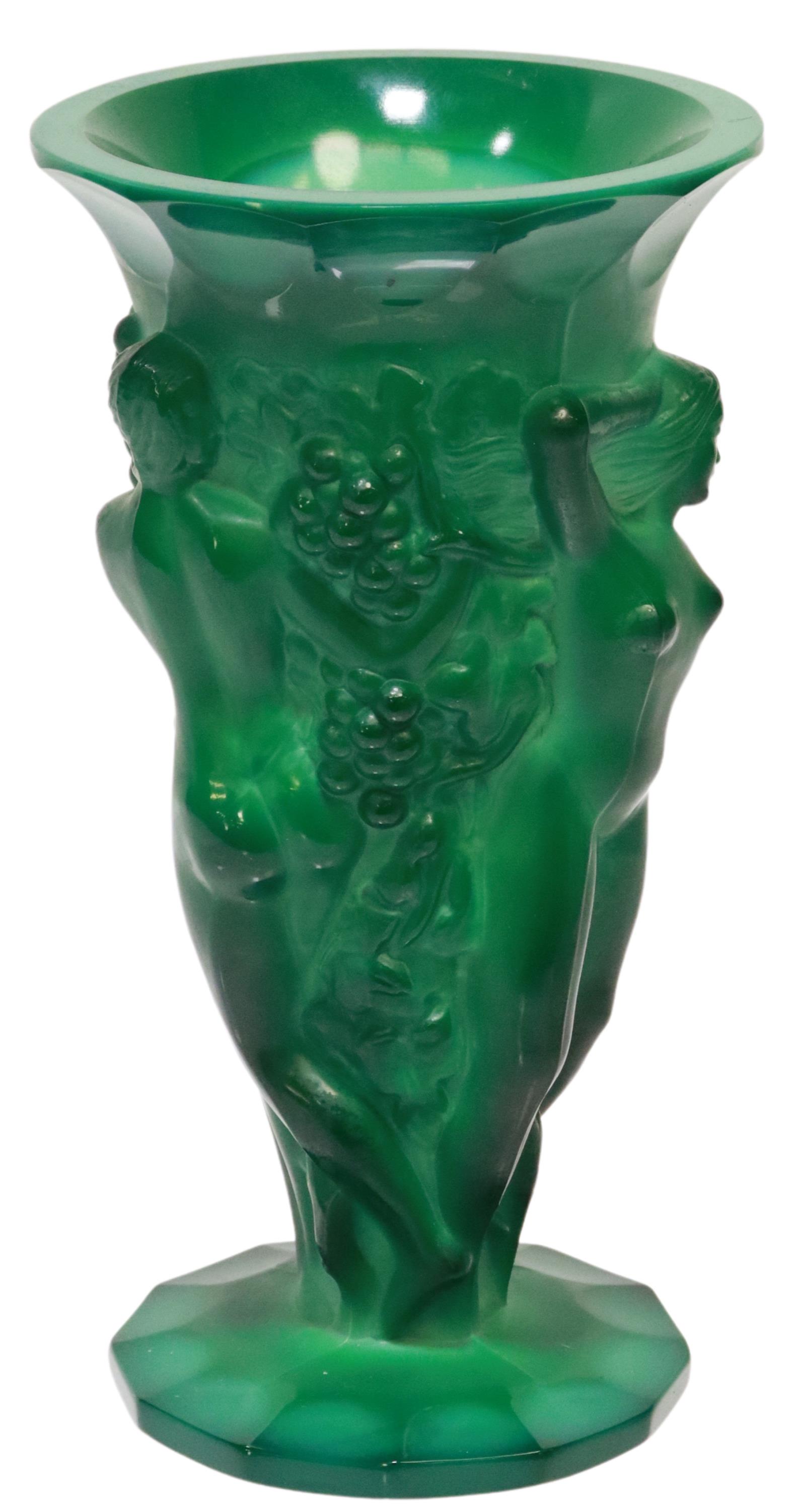 SCHLEVOGT (ATTRIB) ART DECO GREEN GLASS VASE (1 of 4)
