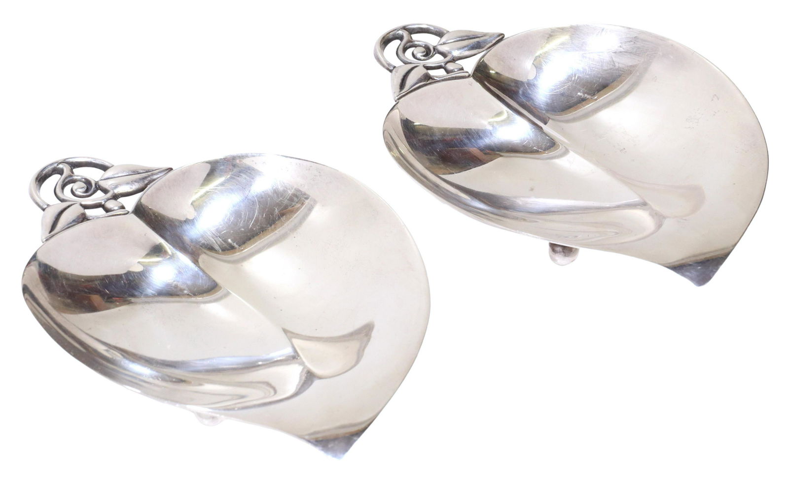 (2) TIFFANY & COMPANY LEAF-FORM DISHES MODEL 22885 (1 of 4)