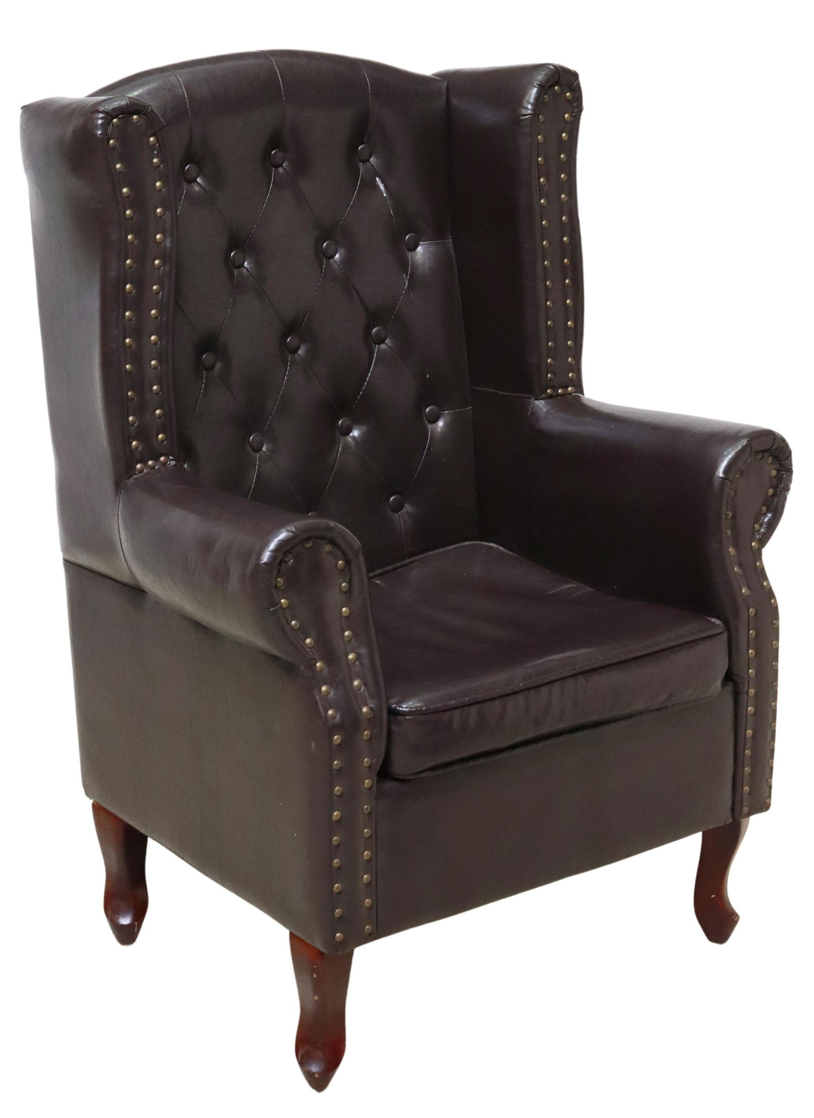 ENGLISH QUEEN ANNE STYLE WINGBACK CHAIR (1 of 3)