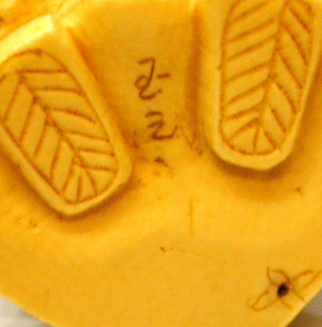(5) CARVED IVORY NETSUKE & OKIMONO - 5