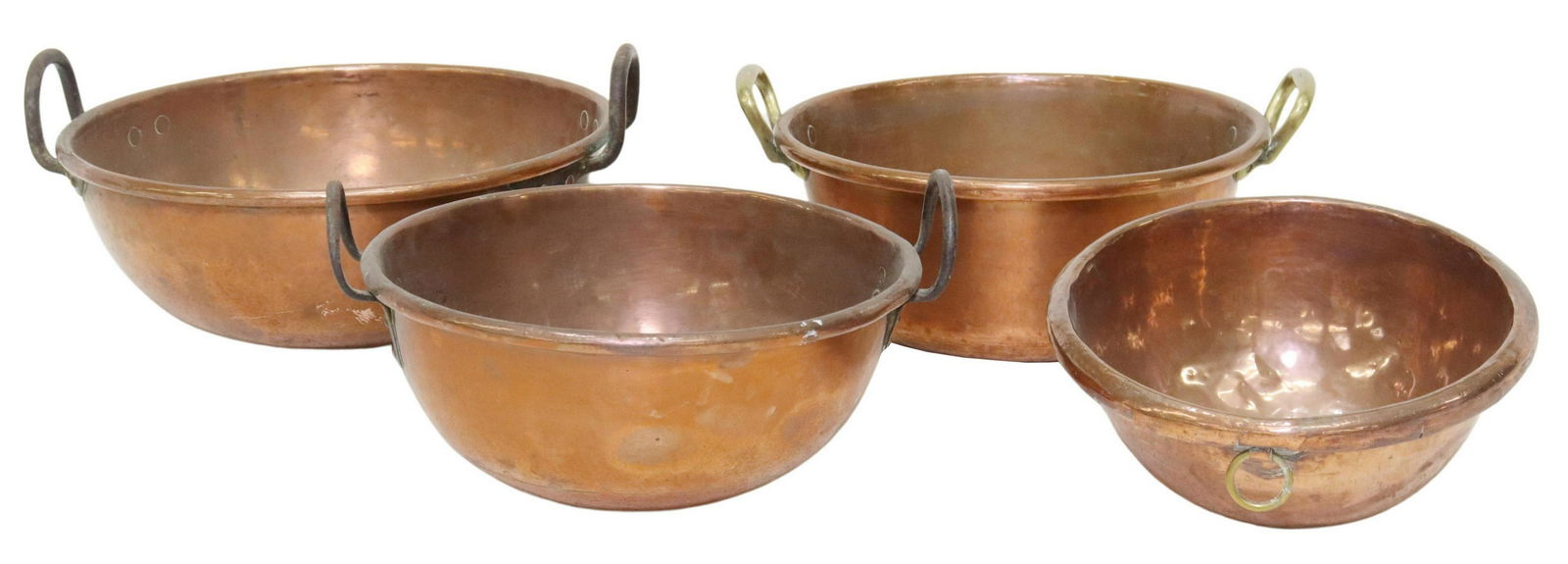 (4) FRENCH COPPER KITCHENWARE MIXING BOWLS & POT: (lot of 4) French copper kitchenware, including: (3) beating/ mixing bowls with rounded bottoms, (two) with riveted iron handles (one) with brass ring handle, (1) pot/ kettle, with riveted brass handl