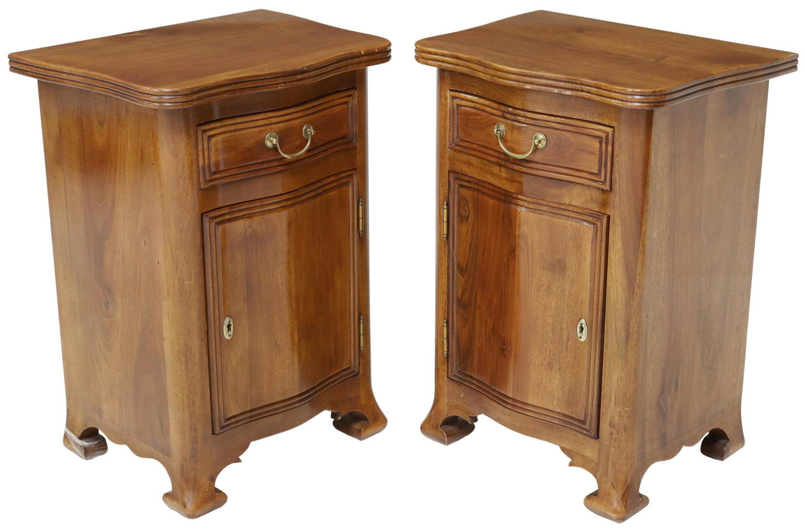 (2) ITALIAN WALNUT BEDSIDE CABINETS: (pair) Italian walnut bedside cabinets, 20th c., having single drawer, over single cabinet door, open interior, rising on bracket feet, approx 27"h, 19.5"w, 14"d Start Price: $150.00