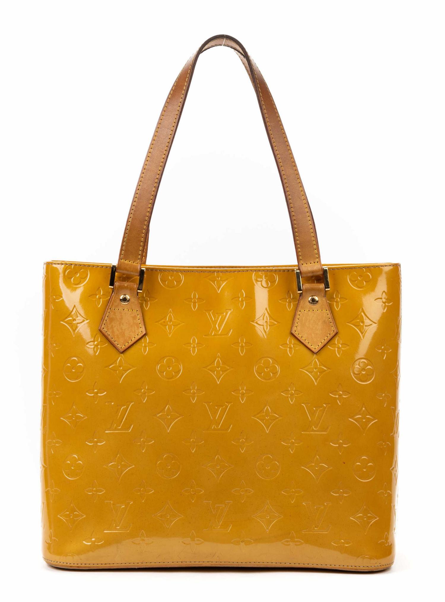 LOUIS VUITTON 'HOUSTON' PATENT VERNIS SHOULDER BAG (1 of 7)