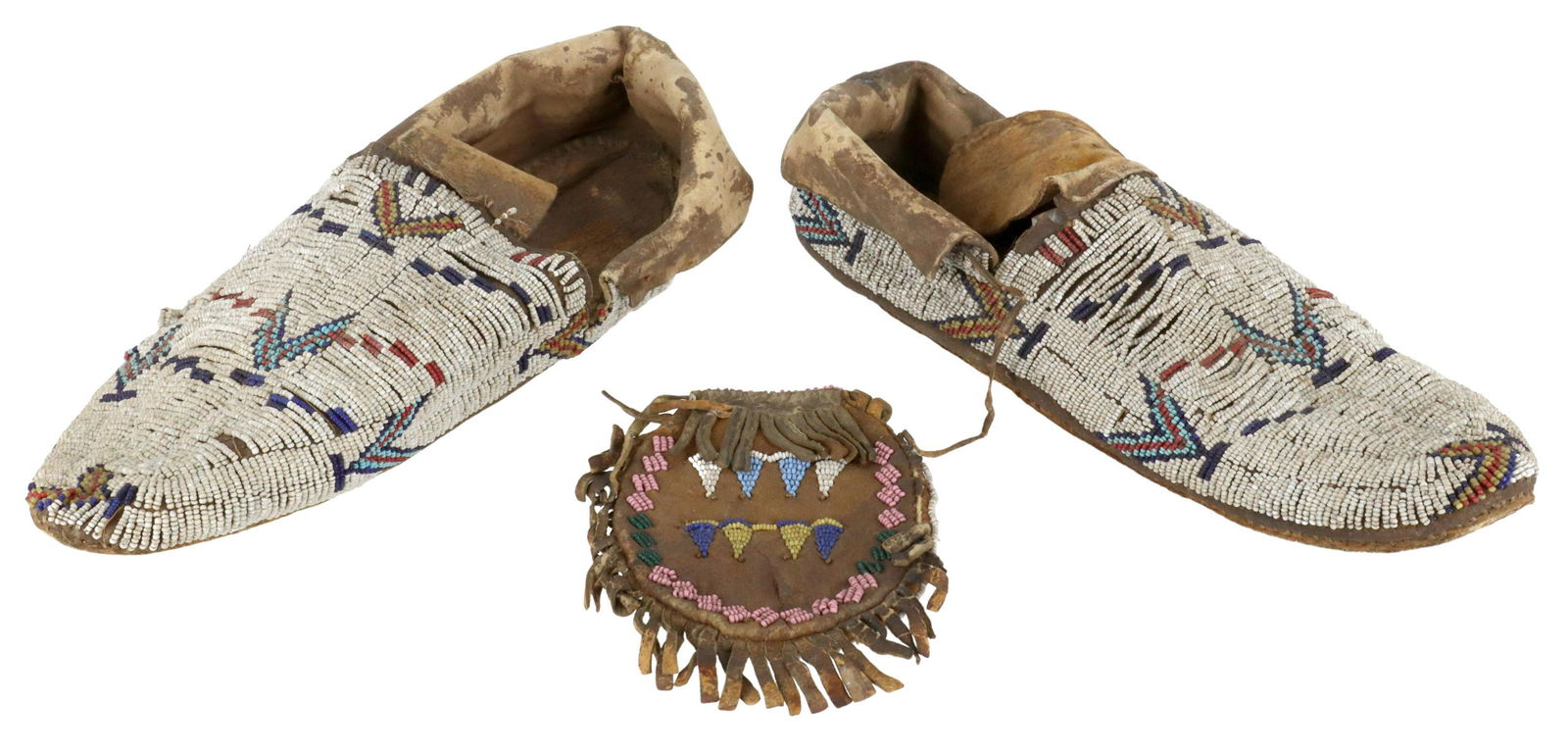 (2) NATIVE AMERICAN BEADED MOCCASINS & POUCH (1 of 8)