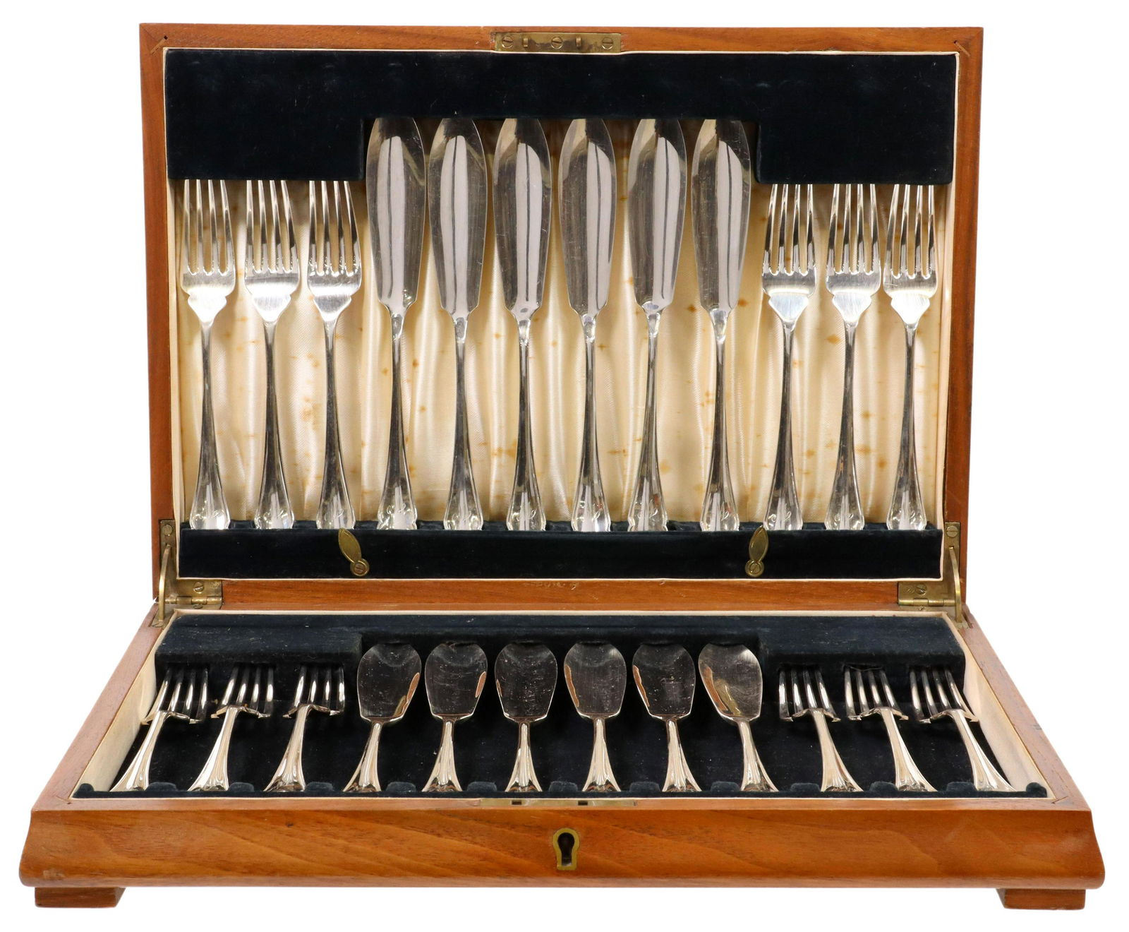(24) ATKIN BROTHERS SILVERPLATE FISH FLATWARE SET (1132) on Dec 10