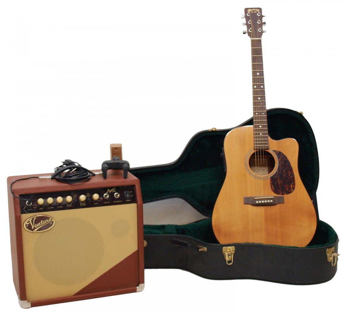 MARTIN AMERICAN ACOUSTIC GUITAR, CASE, AMP: (lot of 4) Martin and Company six string acoustic guitar, Model DC-16GTE, Gloss Top Dreadnought, Made in U.S.A., SN 822371, c. 2002, Martin Fishman pickup and equalizer; (1) Martin & Co. hard case, 6.