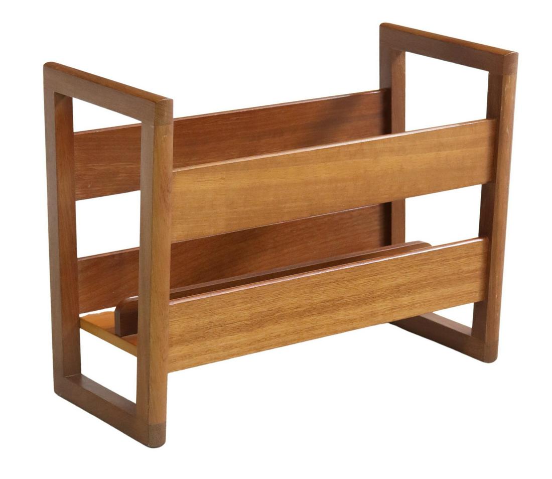 MID-CENTURY MODERN TEAK MAGAZINE RACK (1 of 4)