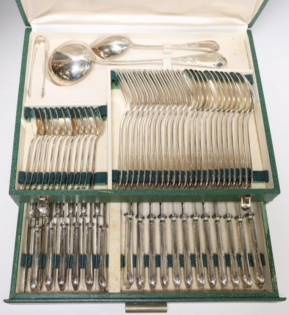 (63) FRENCH SILVERPLATE FLATWARE SERVICE (1 of 4)