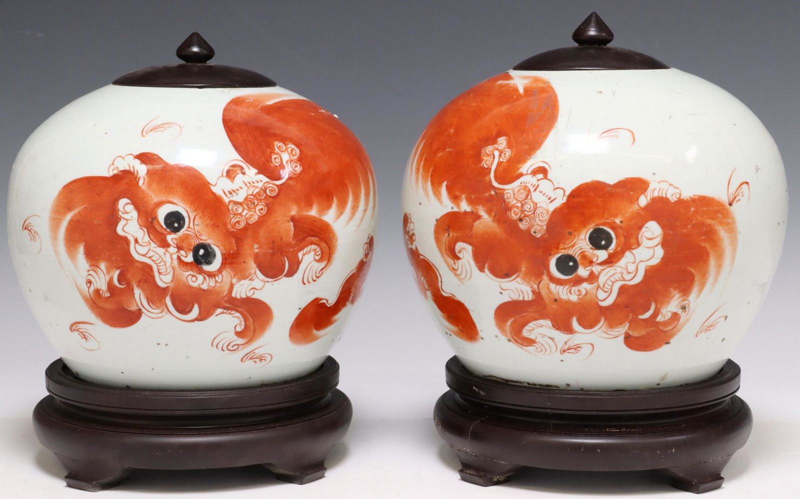 (2) CHINESE PORCELAIN FOO LION LIDDED MELON JARS (1 of 4)