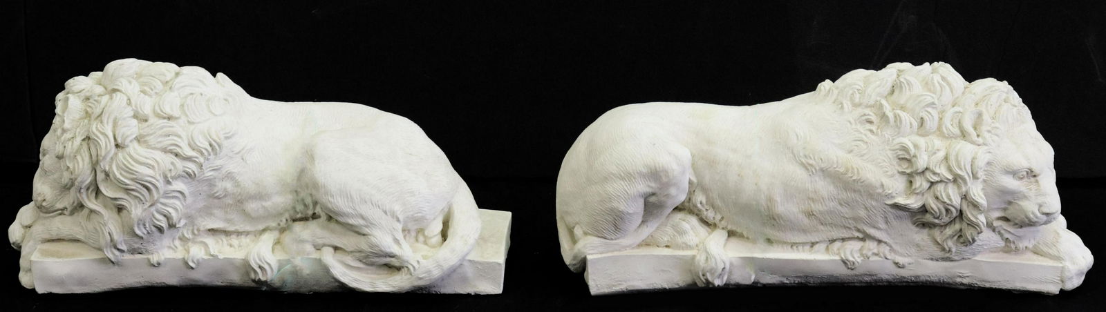 (2) CAST PLASTER RECUMBENT CANOVA LIONS SCULPTURE (1 of 3)