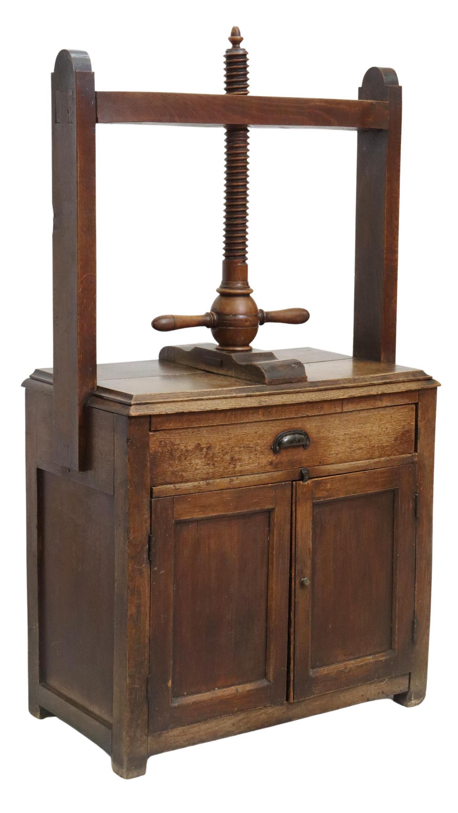 ENGLISH OAK LINEN PRESS ON CUPBOARD BASE (1 of 6)