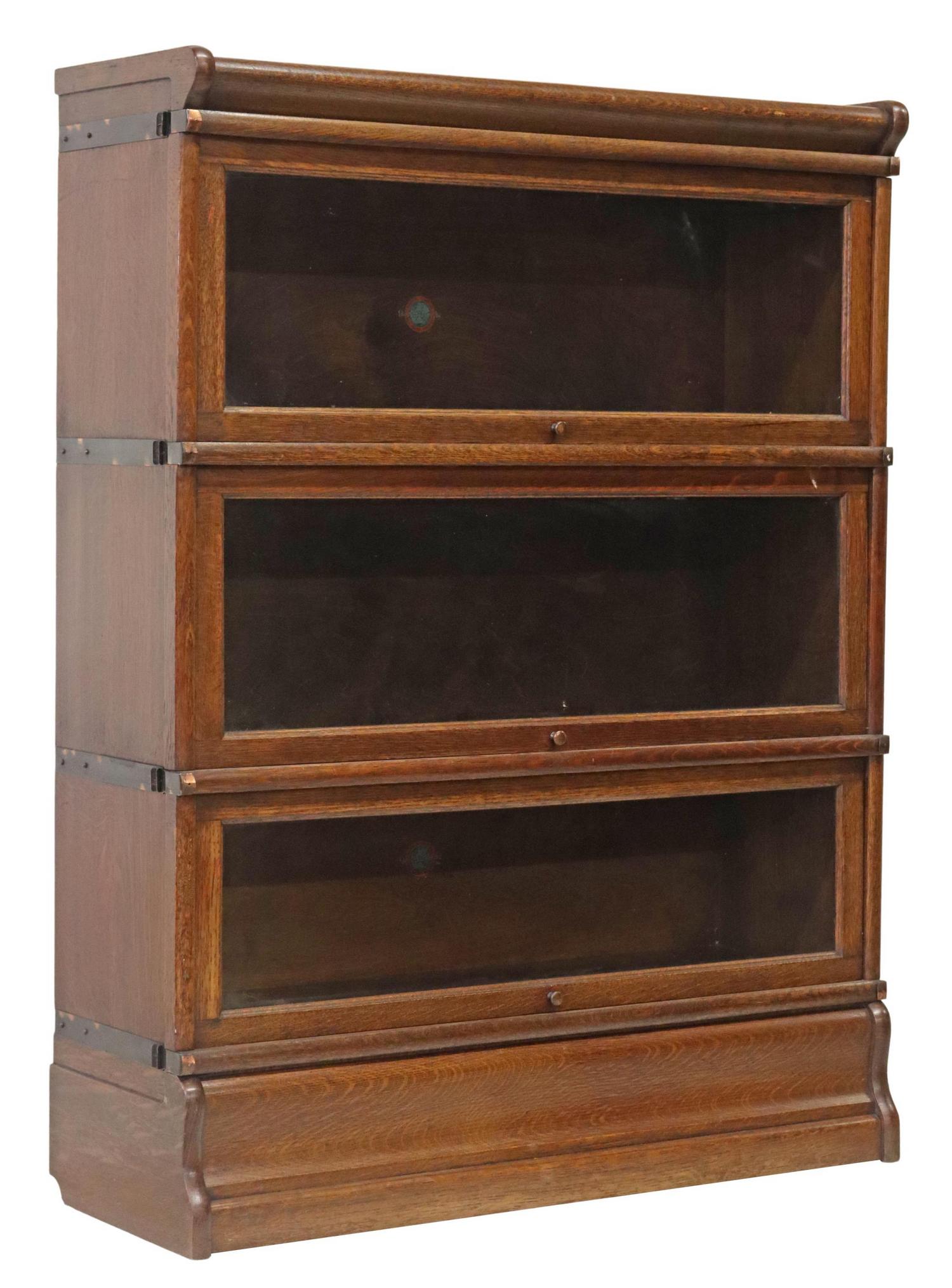 GLOBE-WERNICKE OAK THREE-STACK BARRISTER BOOKCASE (1 of 6)