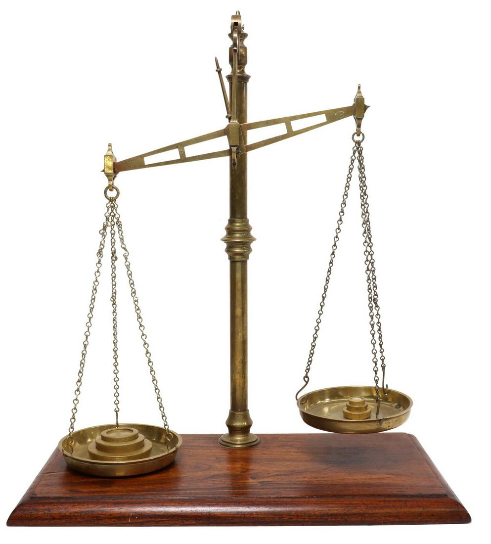 ENGLISH W&T AVERY LTD. BRASS BALANCE SCALES (1 of 7)