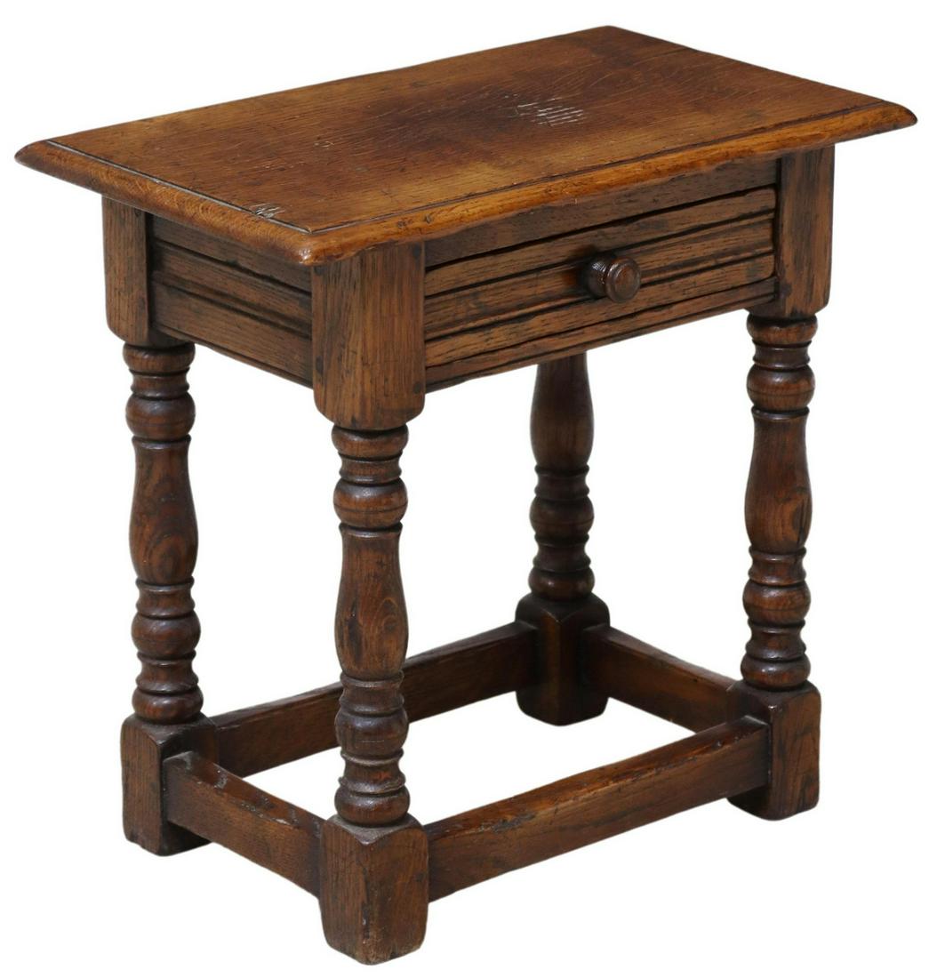 ENGLISH SMALL OAK SINGLE-DRAWER TABLE (1 of 5)
