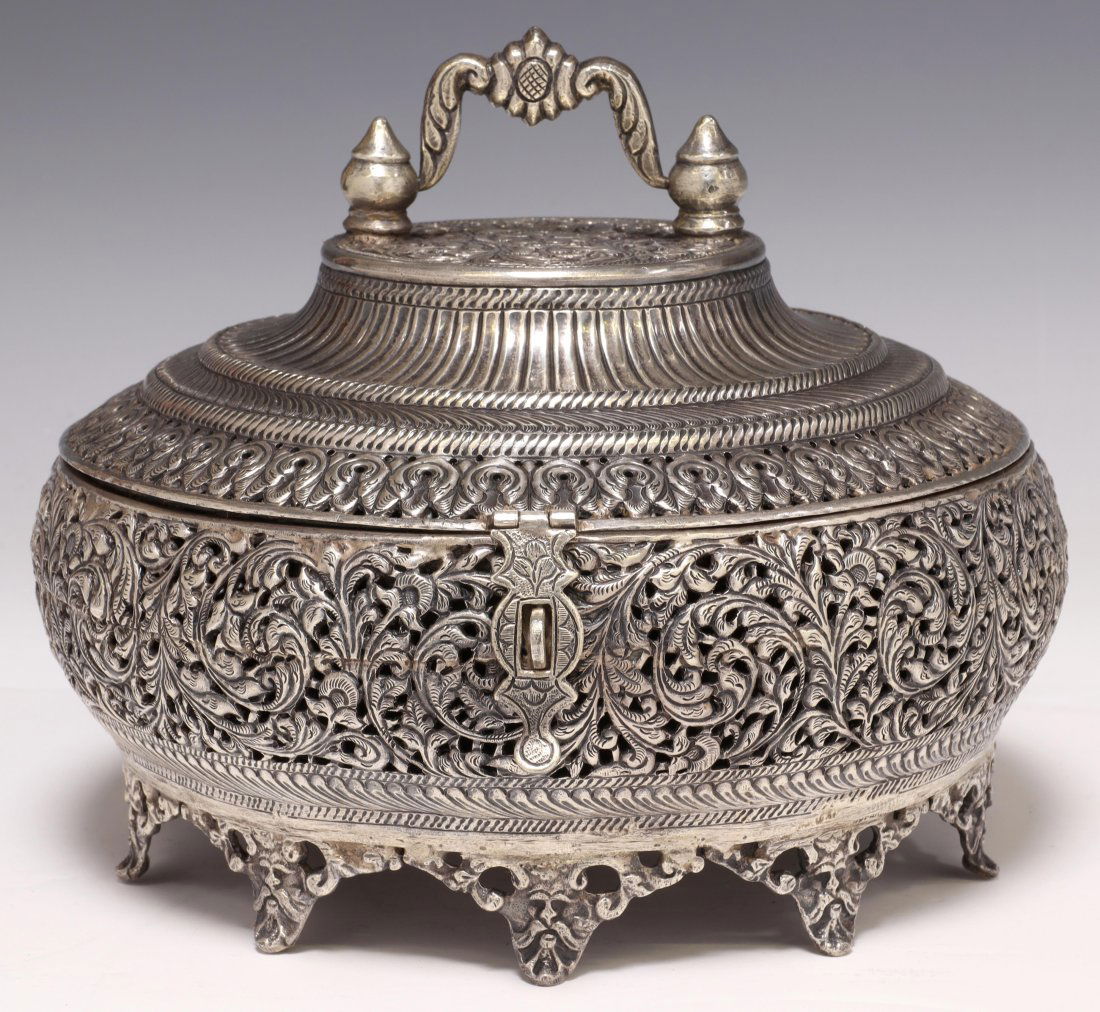 ORNATE PIERCED SILVER PANDAN BETEL NUT BOX, INDIA (1 of 6)
