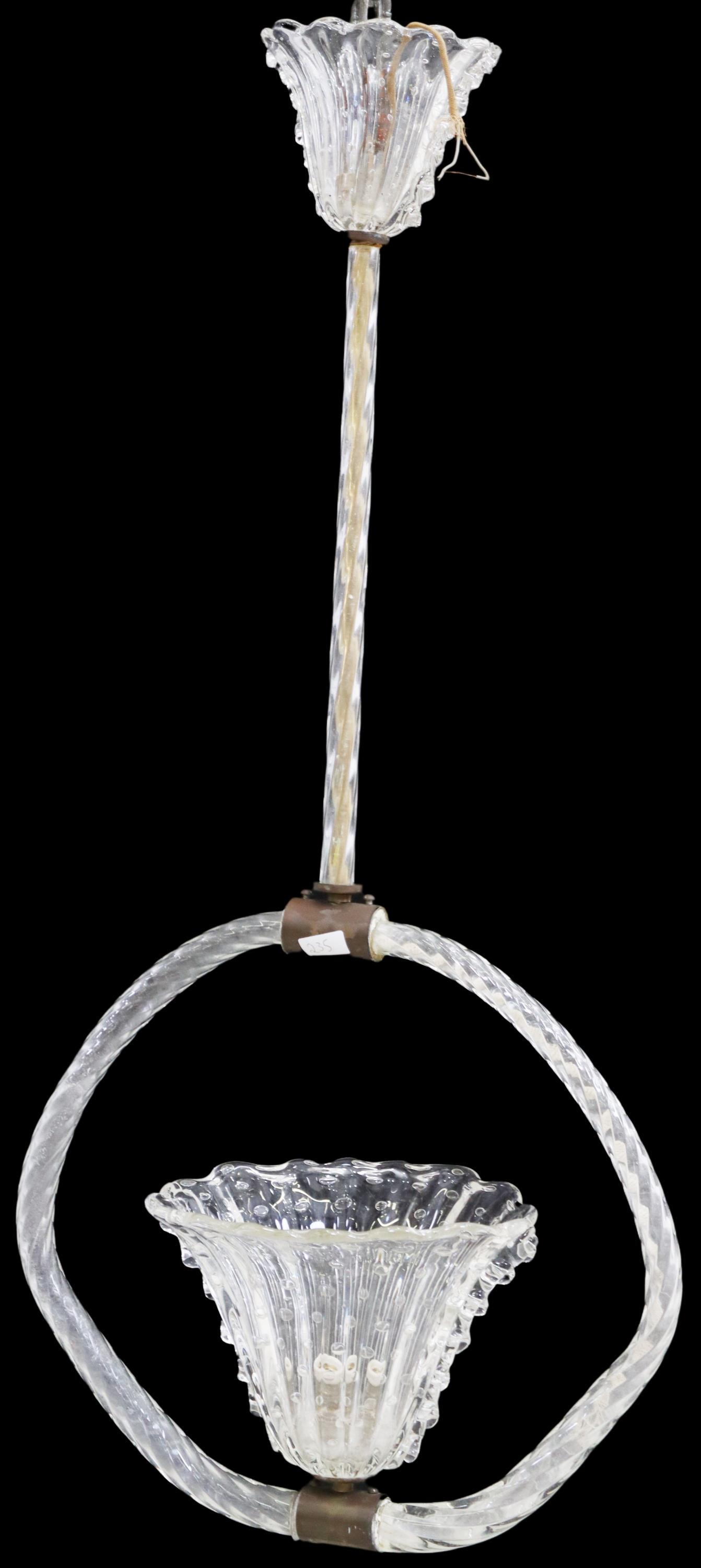 BAROVIER & TOSO (ATTRIB.) MURANO GLASS CHANDELIER: Italian mid-century modern Murano glass pendant chandelier/ hanging light, attributed to Barovier & Toso, c.1940s-1950s, colorless glass standard and ring with rope twist design, shade with controlled