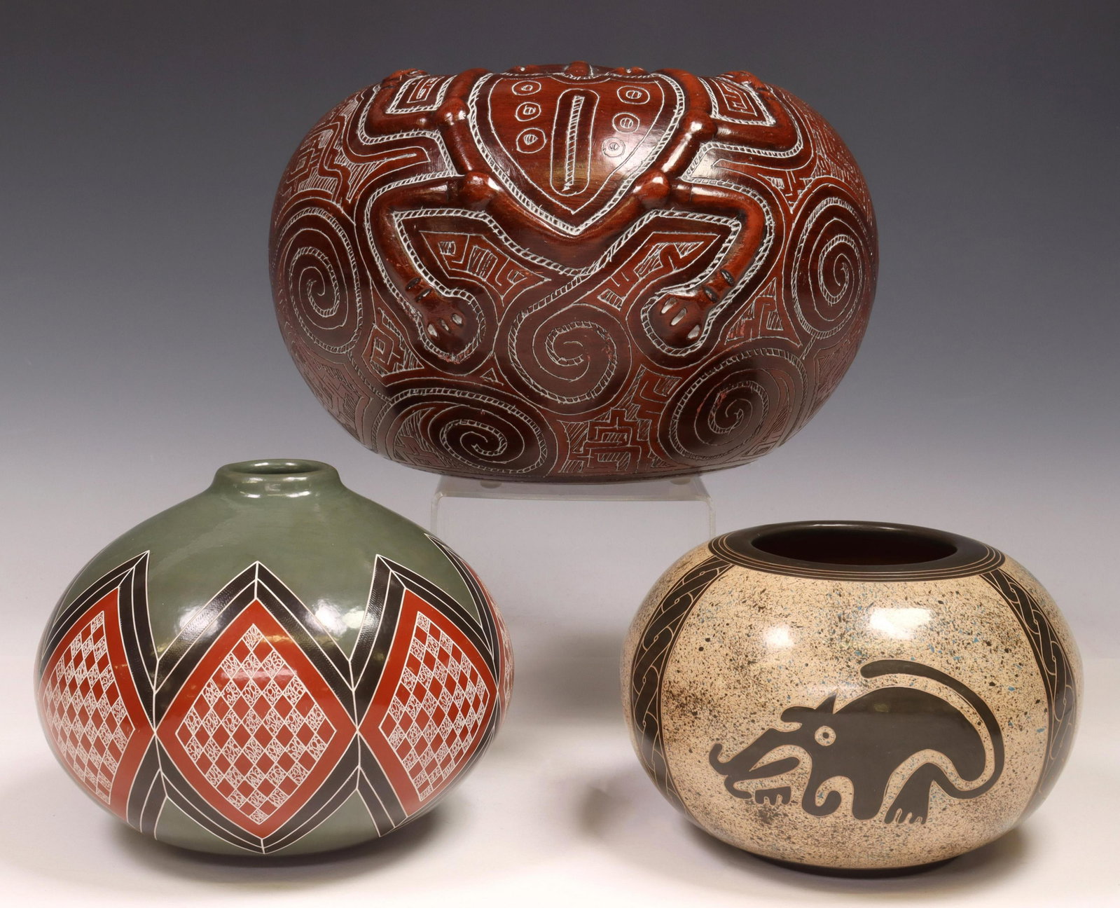 (3) CENTRAL & SOUTH AMERICAN ETCHED POTTERY: (lot of 3) Central and South American pottery, including: (1) signed underfoot Marivaldo made in Brazil, approx 7.75"h, 11.25"diam, (1) Felipe E. Gutierrez G., San Juan de Oriente, Masaya, Nicaragua, 