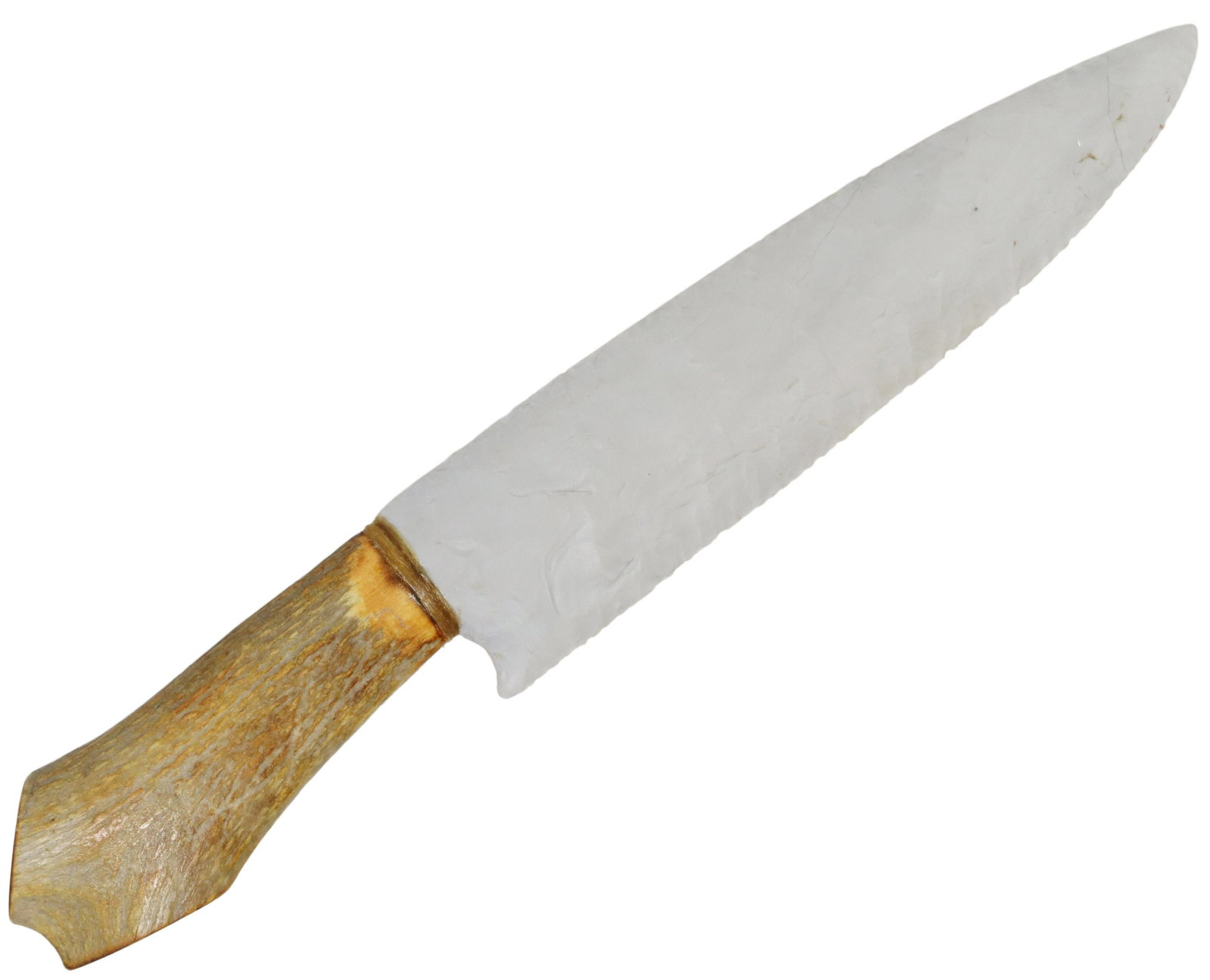 JIM REDFEARN KNAPPED STONE KNIFE ELK ANTLER HANDLE: Stone knife, the 11.25" blade signed, dated 2005 by knapper Jim Redfearn (Missouri, 20thj/21st c,), the handle made from elk antler, intact crack near tip, overall: 16"l, .80lb Start Price: $60.00