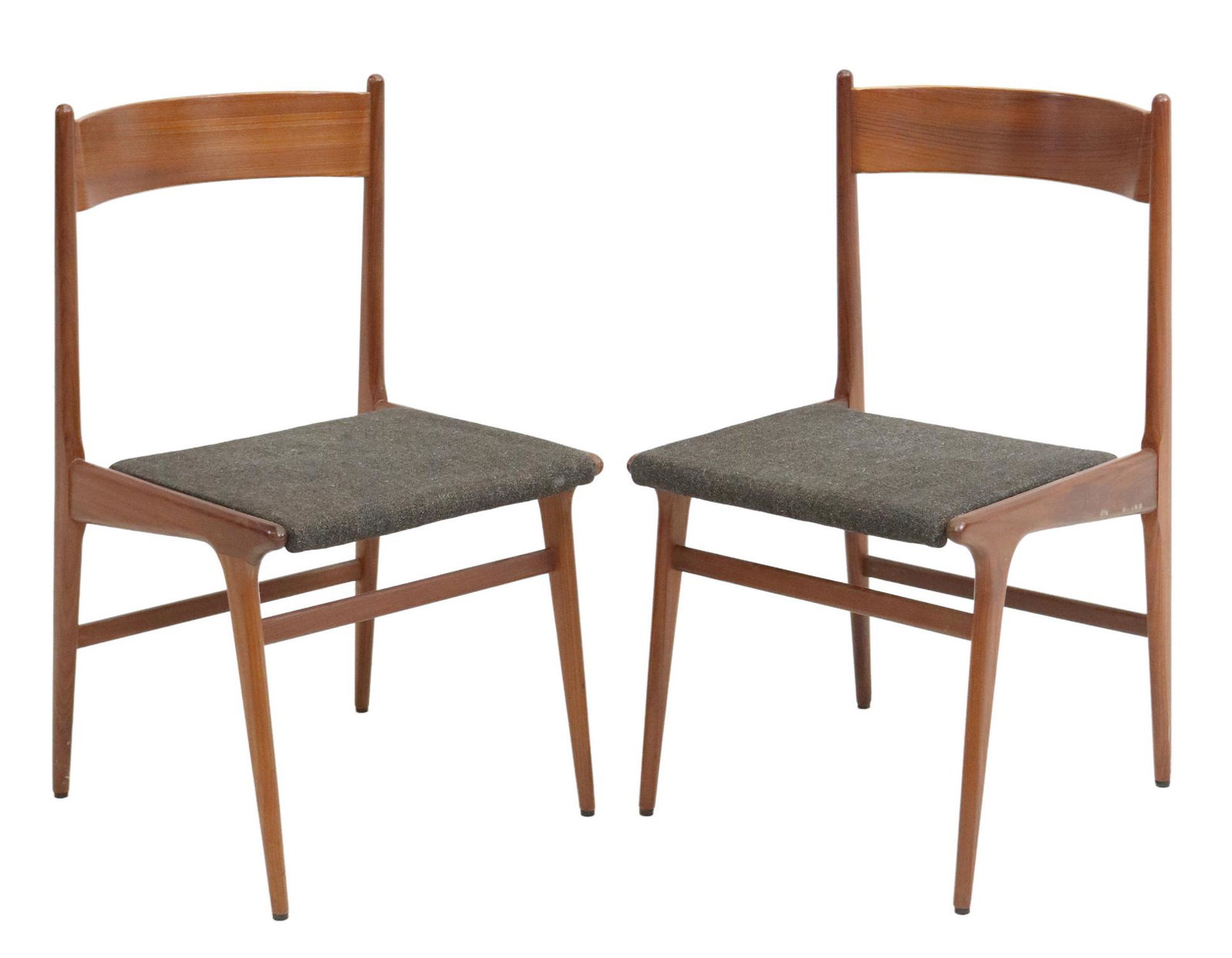 (4) DANISH MID-CENTURY MODERN TEAK SIDE CHAIRS: (lot of 4) Danish mid-century modern teak side chairs, c.1960s, bentwood back rail, upholstered seat, rising on stretcher-joined tapered legs, (one) with loss to seat upholstery, approx 31.25"h, 17.25