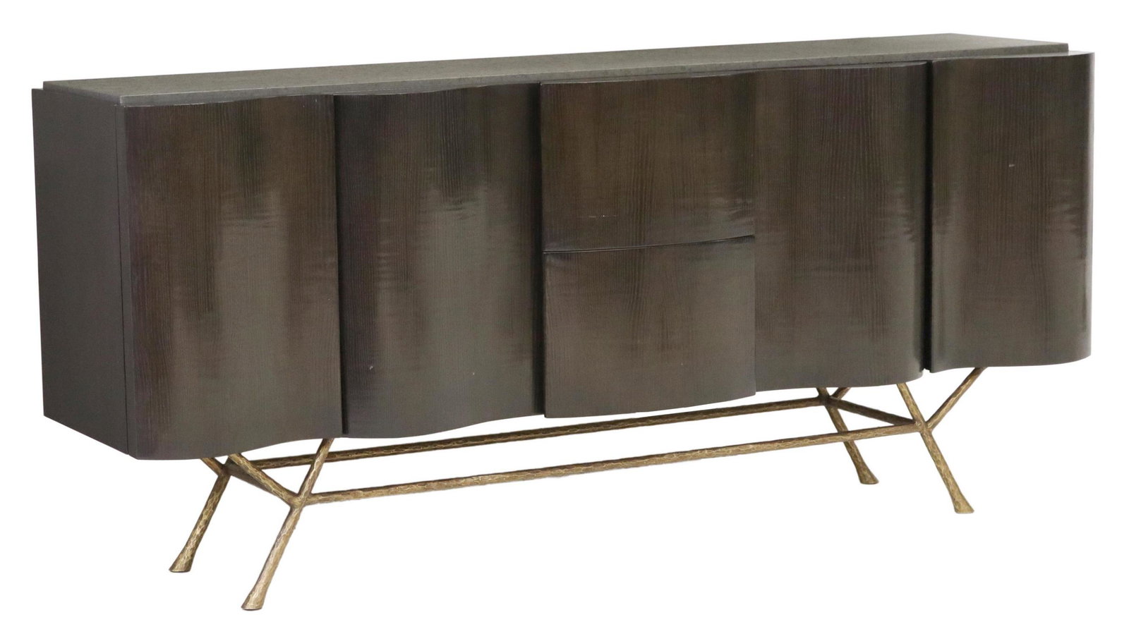 THERIEN STUDIO WORKSHOPS BLACK MODERN SIDEBOARD: Modern lacquered wood credenza, Therien Studio Workshops, having inset top with slate finish, above fitted shaped doors, revealing two interior cabinets and two drawers, rising on faux-wood brass fini