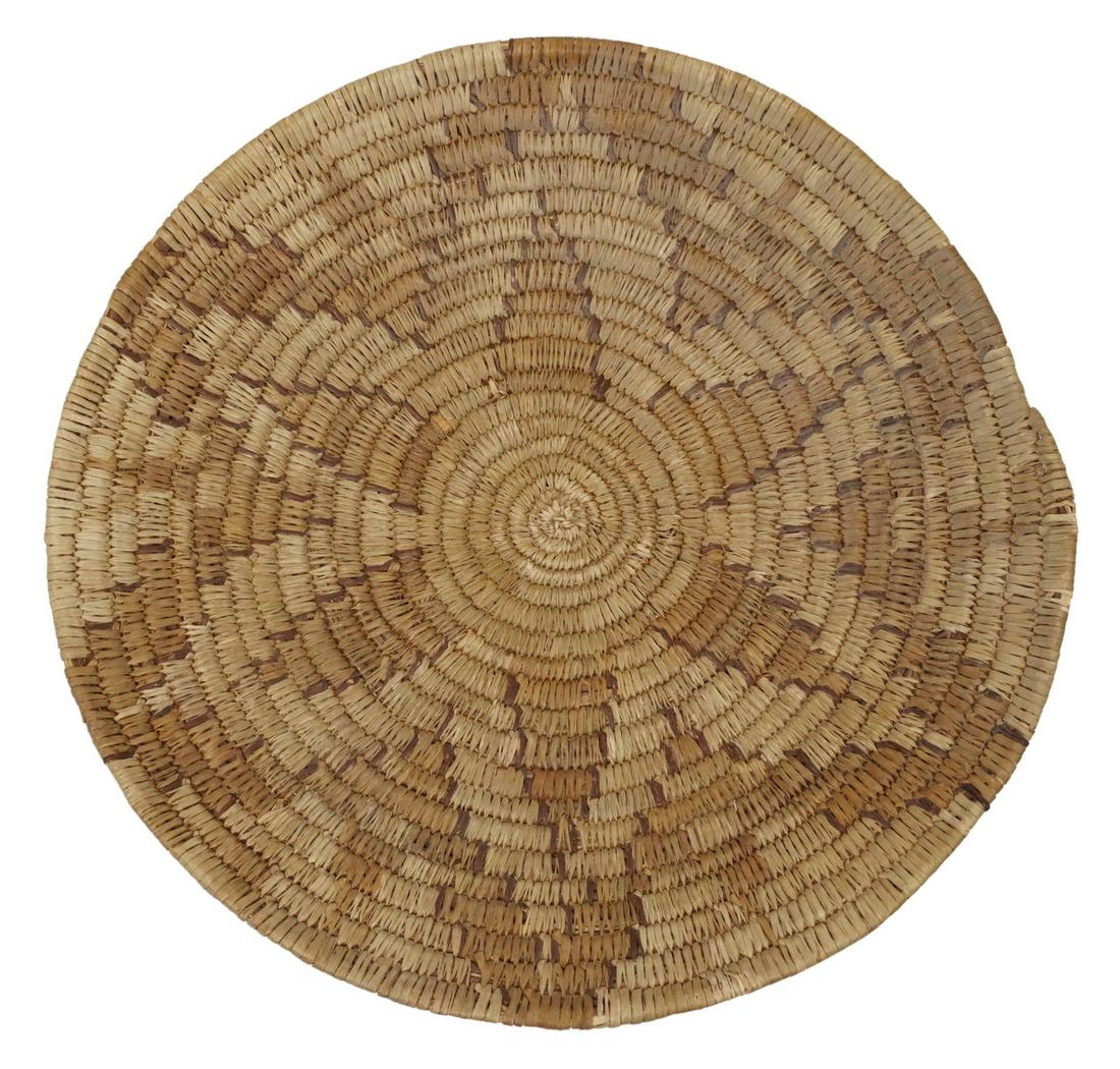 NATIVE AMERICAN MESCALERO APACHE BASKETRY TRAY: Native American coiled basketry tray, Mescalero Apache, c.1920-1950s, approx 2.5"h, 14.5"diam, 0.75lbs**Provenance: The Dr. David Beer Collection of Native American Artifacts collected from trading po