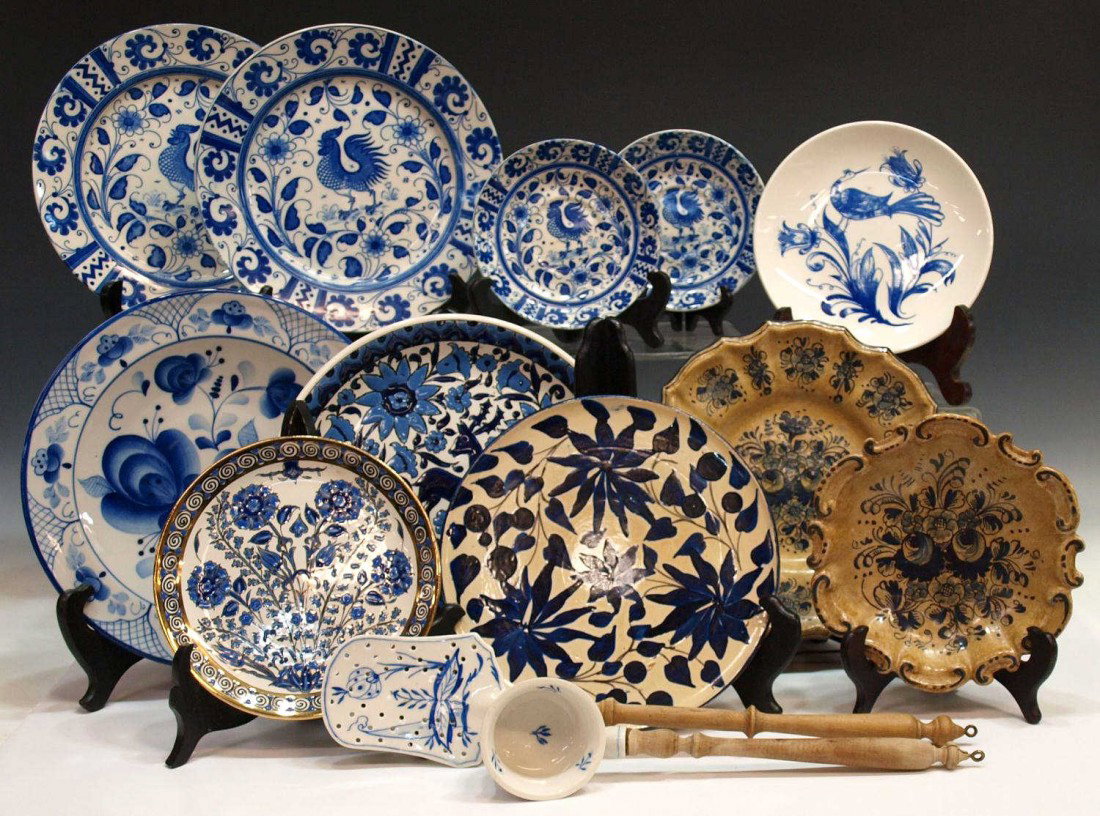 (13) HUGE COLLECTION BLUE & WHITE WALL PLATES, ETC: (lot of 13) Hand painted and vintage ceramic tableware in blue, white and tan comprising: (2) vintage Japan decorative rooster saucers, 5.5"diam, (2) matching large vintage Japan plates, 9.25"diam, (1