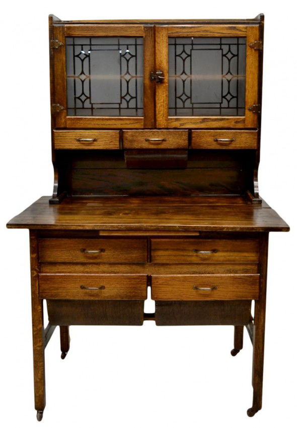 258: AMERICAN KITCHEN CABINET, POSSUM BELLY : Lot 258