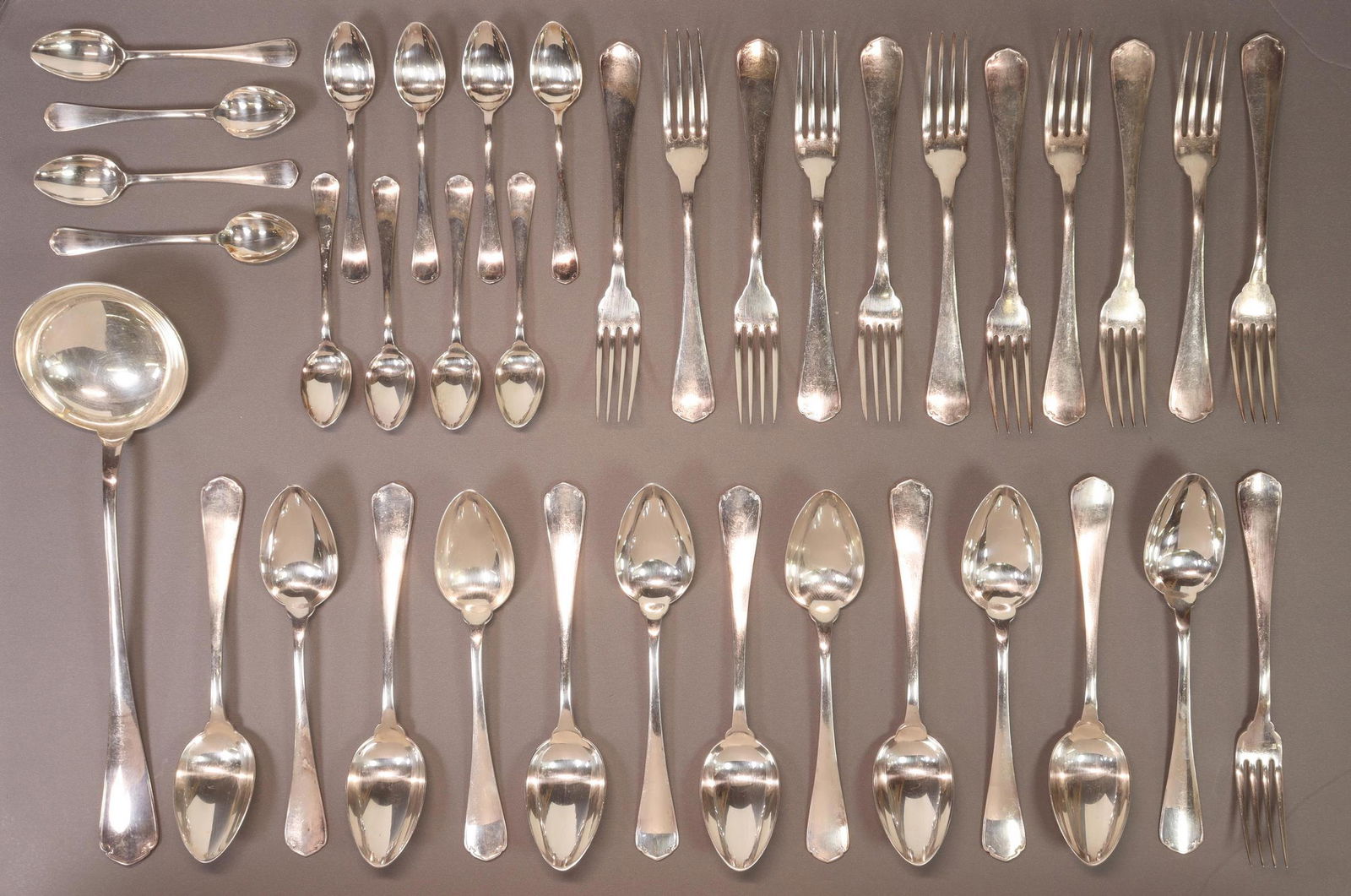 (37) CHRISTOFLE SILVERPLATE FLATWARE SERVICE (1 of 4)