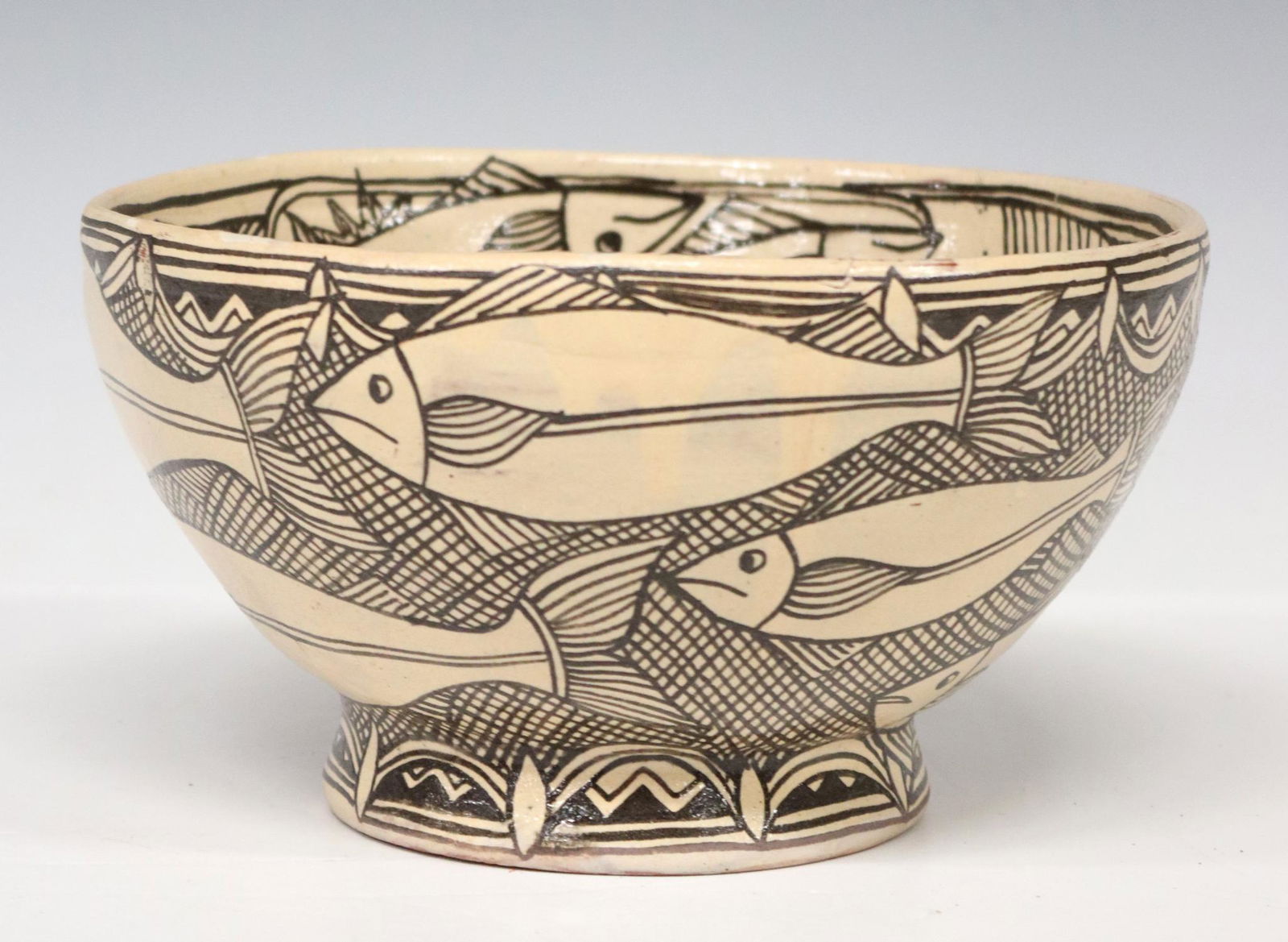 ANGELICA GAMEZ (20TH C.) TZINTZUNTZAN POTTERY BOWL (1 of 5)