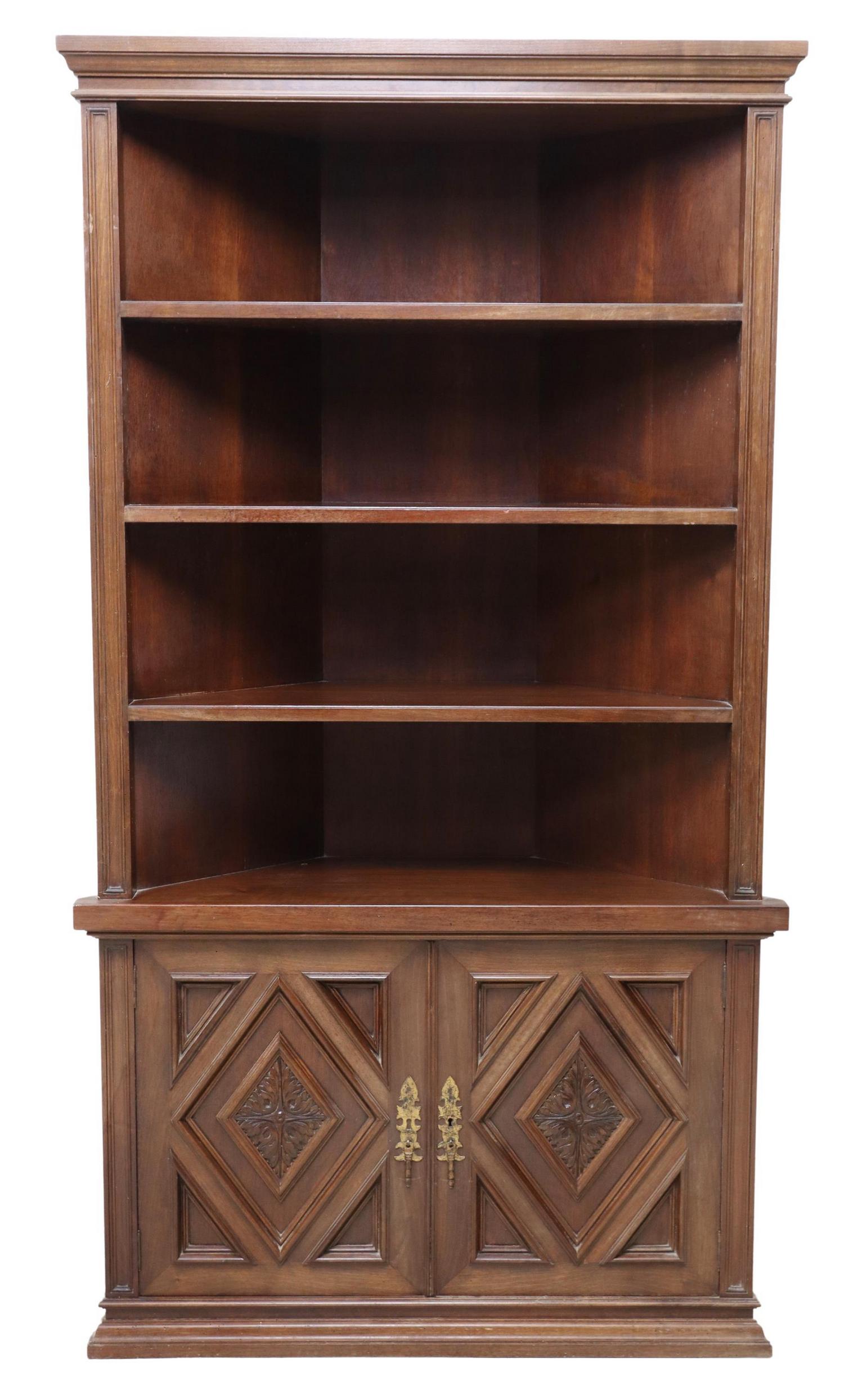 SPANISH BAROQUE STYLE CARVED CORNER CABINET (1 of 5)