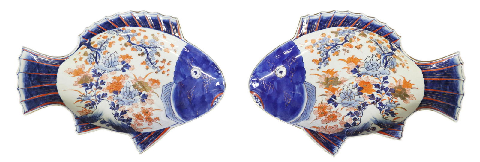 (2) JAPANESE IMARI PORCELAIN FISH-FORM PLATTERS (1 of 2)