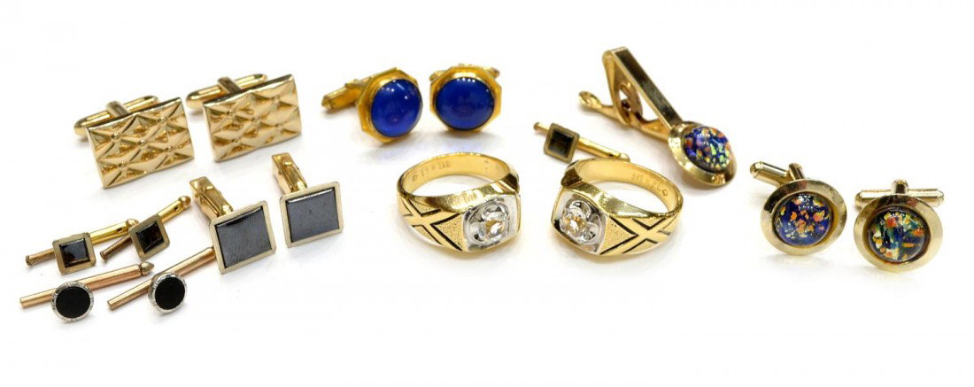 (LOT) GENT'S GOLD TONE & 18KT HGE RING GROUPING: (lot) Gent's jewelry lot, some vintage, comprising (2) 18kt electroplated gold rings, both size 10.75, Hickok USA rectangular gold tone cuff links, tie clip and cufflinks with domed end piece, foiled 