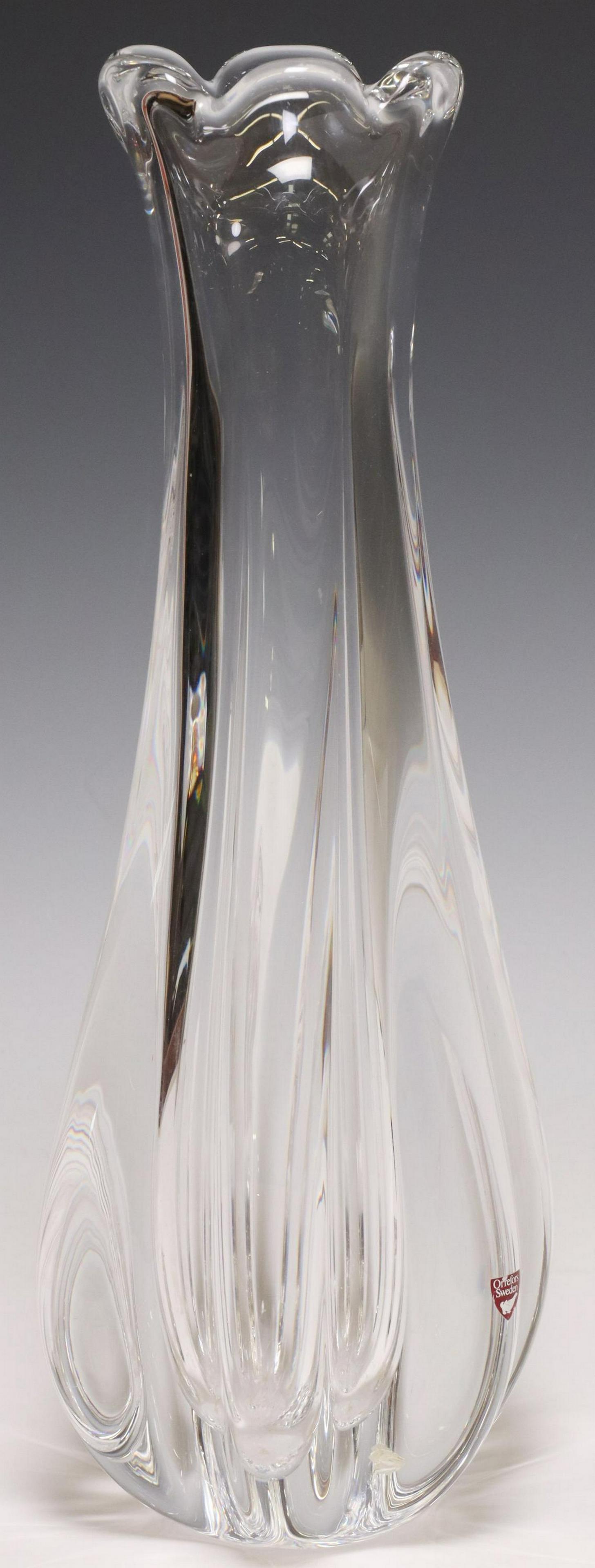 LARGE ORREFORS FLORIFORM CRYSTAL VASE (1 of 3)