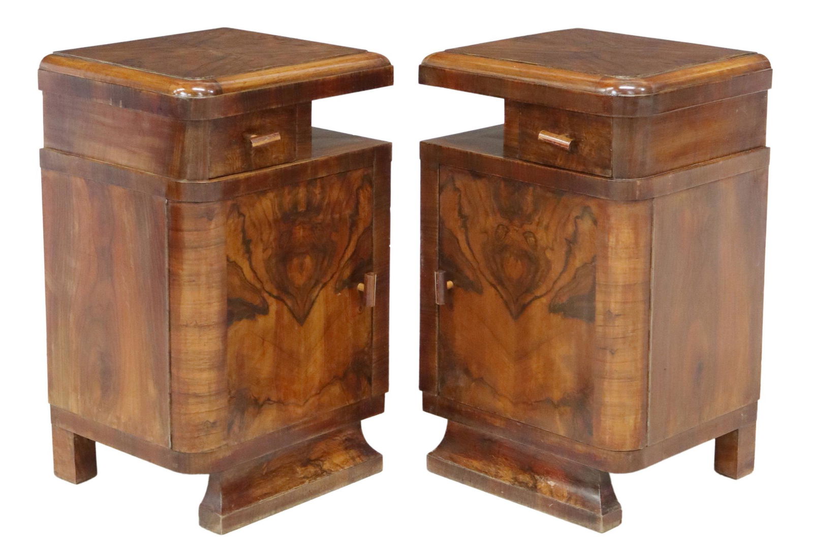 (2) ITALIAN ART DECO WALNUT BEDSIDE CABINETS (1 of 6)