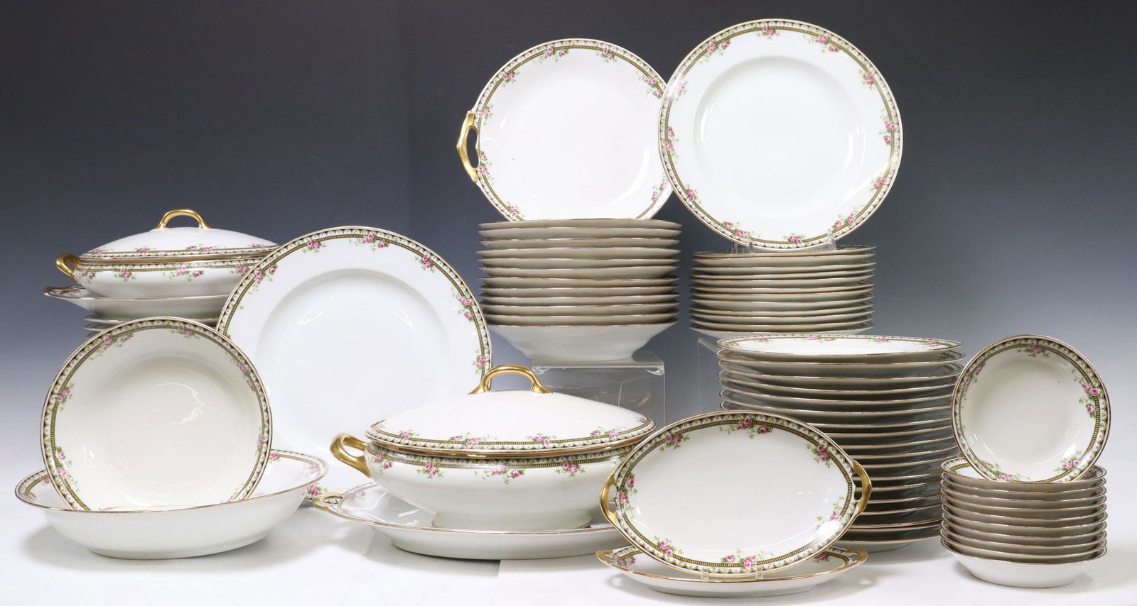 (82) LIMOGES JEAN BOYER PORCELAIN DINNER SERVICE (1 of 11)