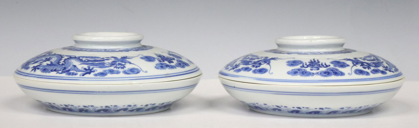 (2) CHINESE BLUE & WHITE COVERED SWEETMEAT DISHES (1 of 6)