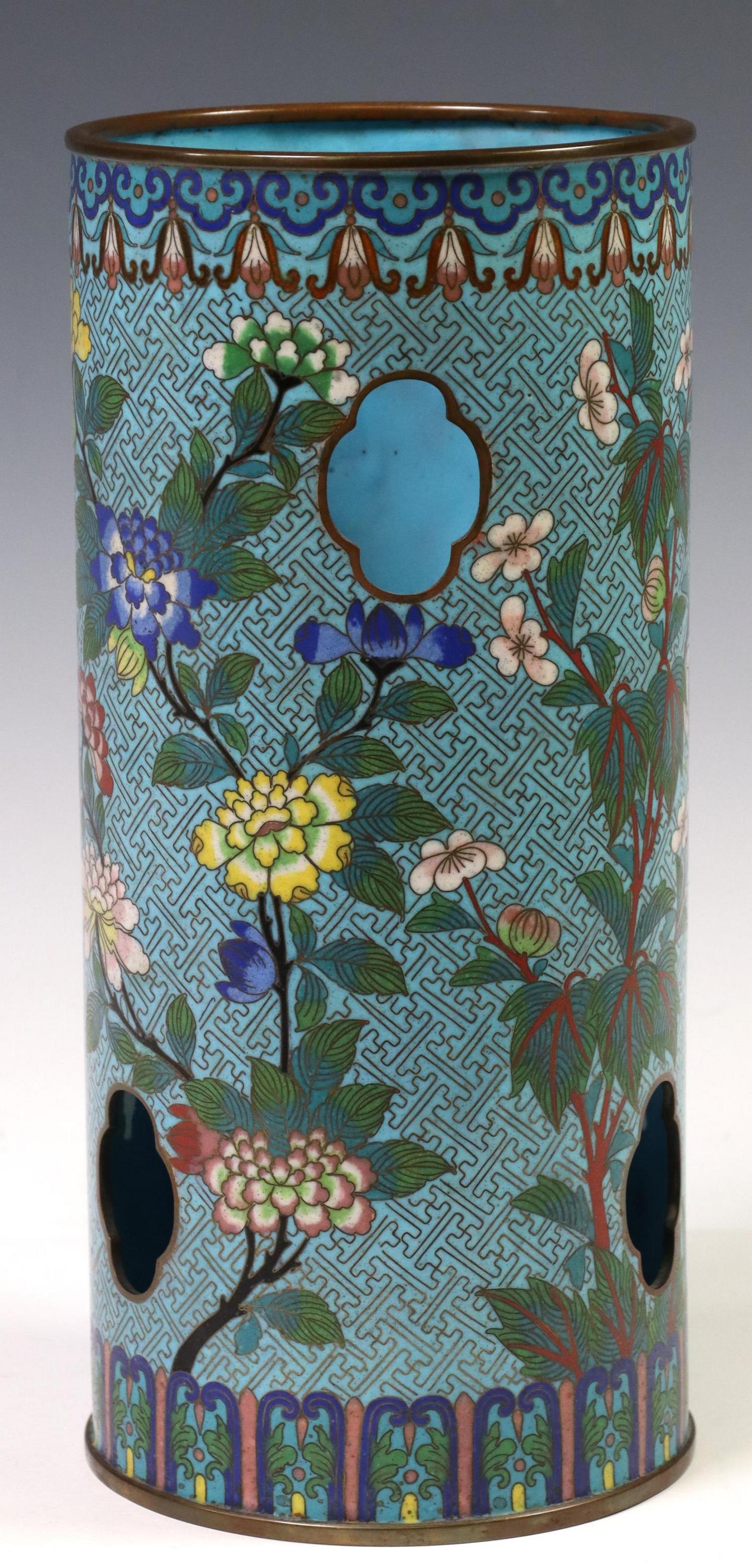 CHINESE CLOISONNE ENAMELED PIERCED HAT STAND (1 of 4)