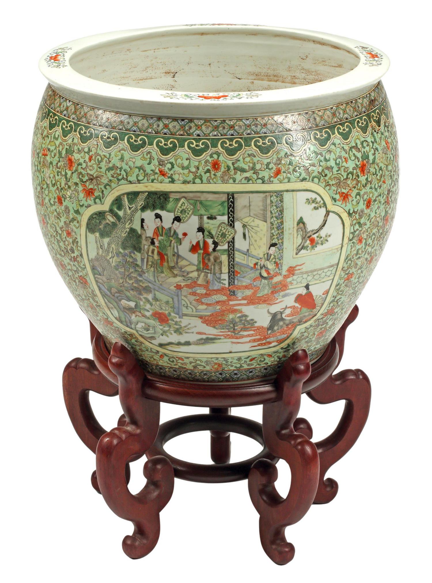 LARGE CHINESE PORCELAIN FISHBOWL ON STAND (1 of 4)