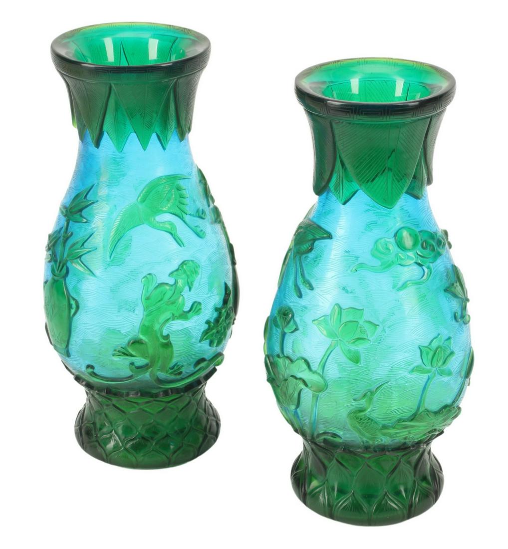 (2) CHINESE PEKING OVERLAY GLASS VASES (1 of 5)