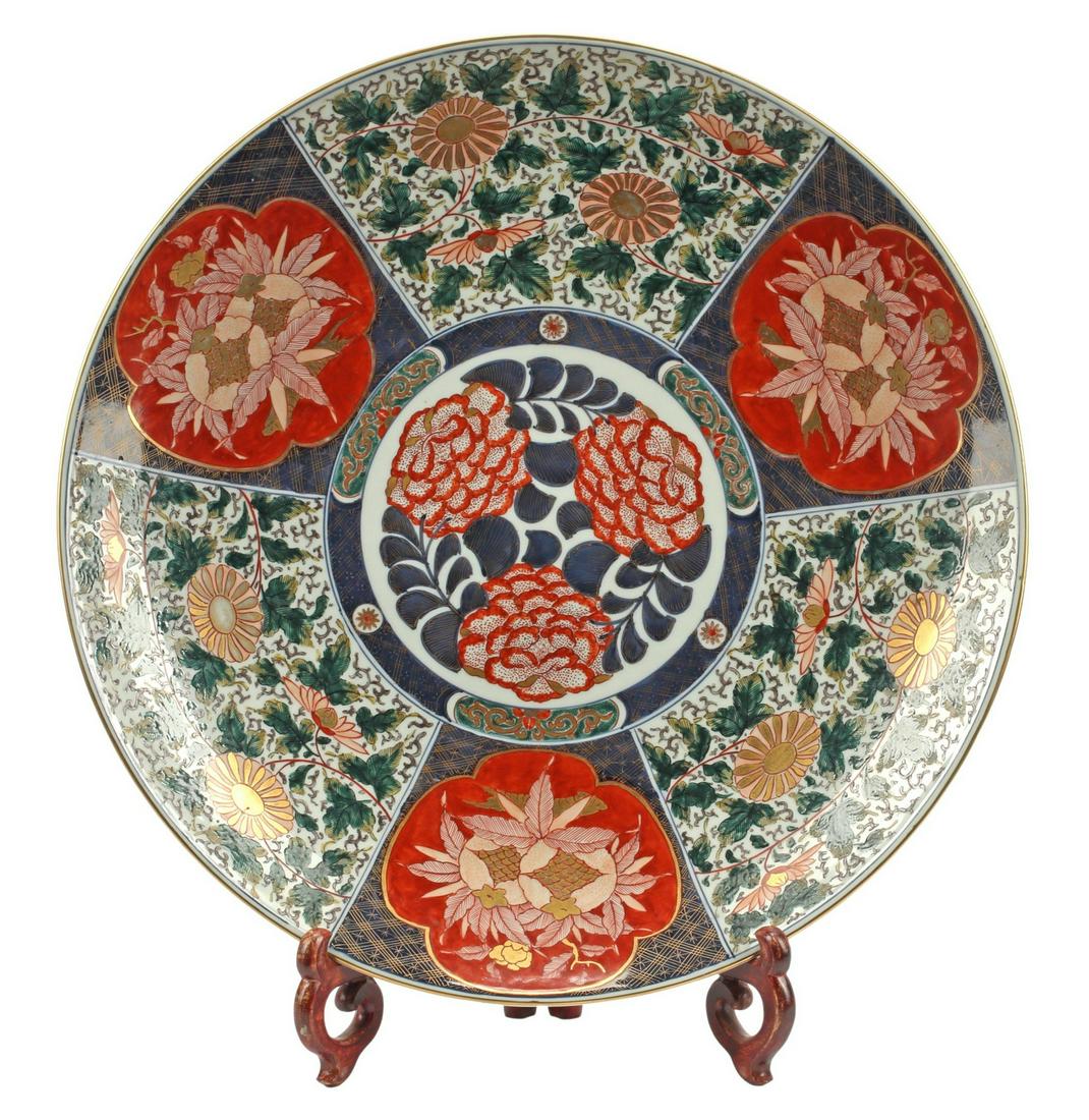JAPANESE IMARI PORCELAIN CHARGER, 21.5"DIAM (1 of 5)