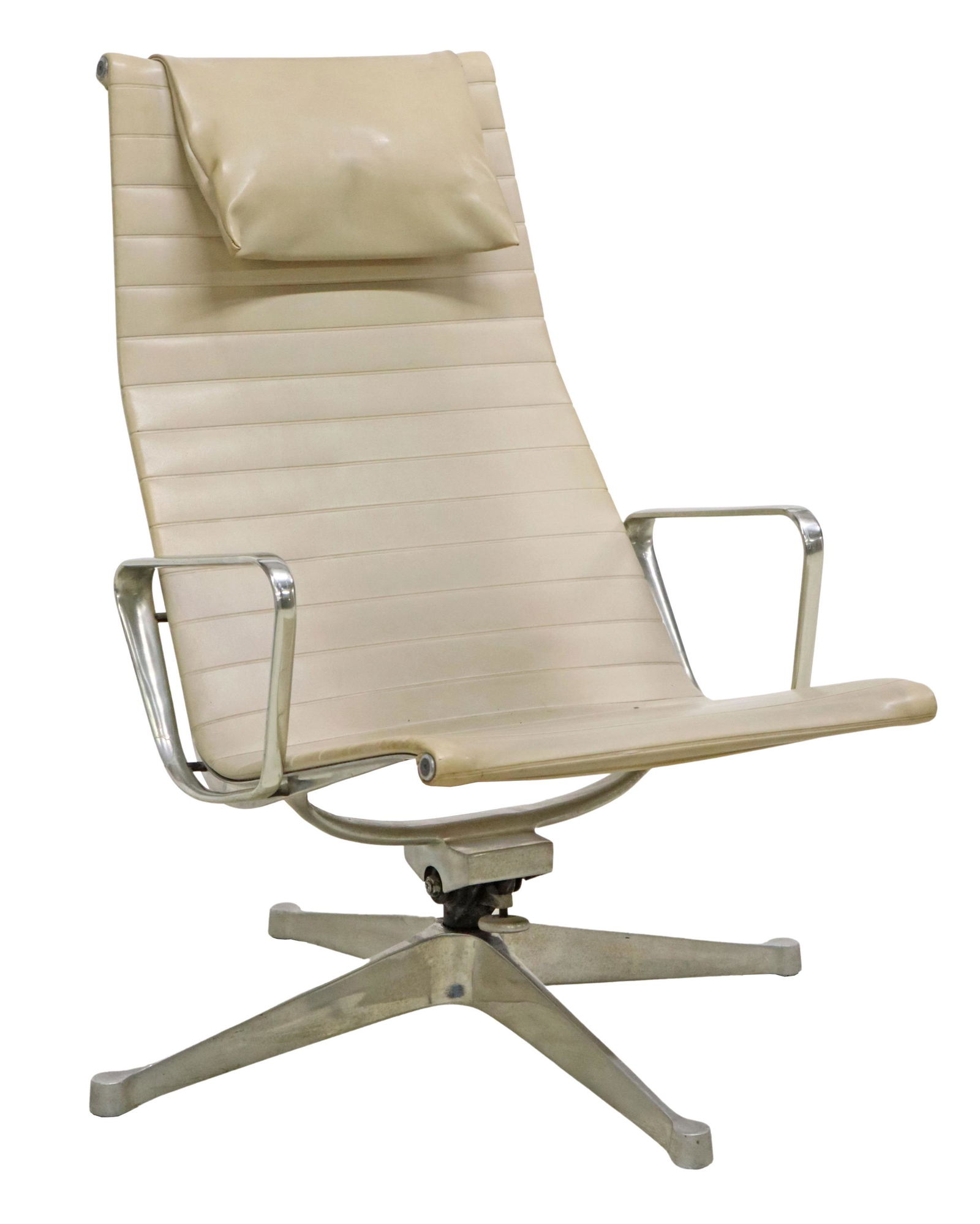 EAMES HERMAN MILLER ALUMINUM GROUP LOUNGE CHAIR: Modern aluminum frame swivel and tilt lounge chair, Charles Eames (United States 1907-1978) and Ray Eames (United States, 1912-1988) for Herman Miller, padded headrest, channeled back and seat, wear/