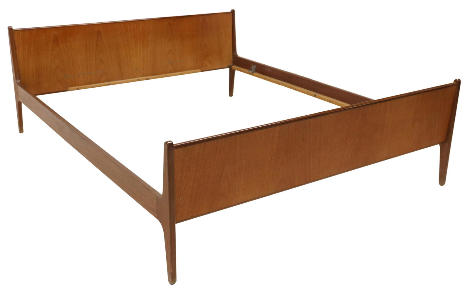 HJERM MOBELFABRIK DANISH MID-CENUTRY MODERN BED (1 of 3)