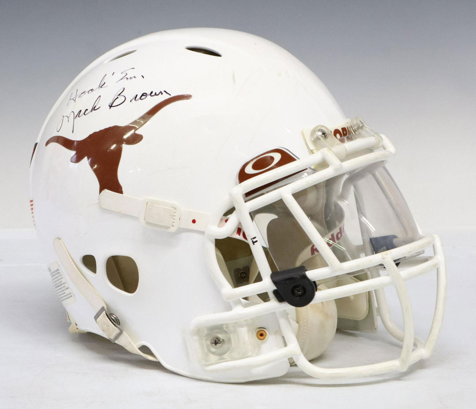 UNIVERSITY OF TEXAS HELMET SIGNED MACK BROWN (1 of 6)