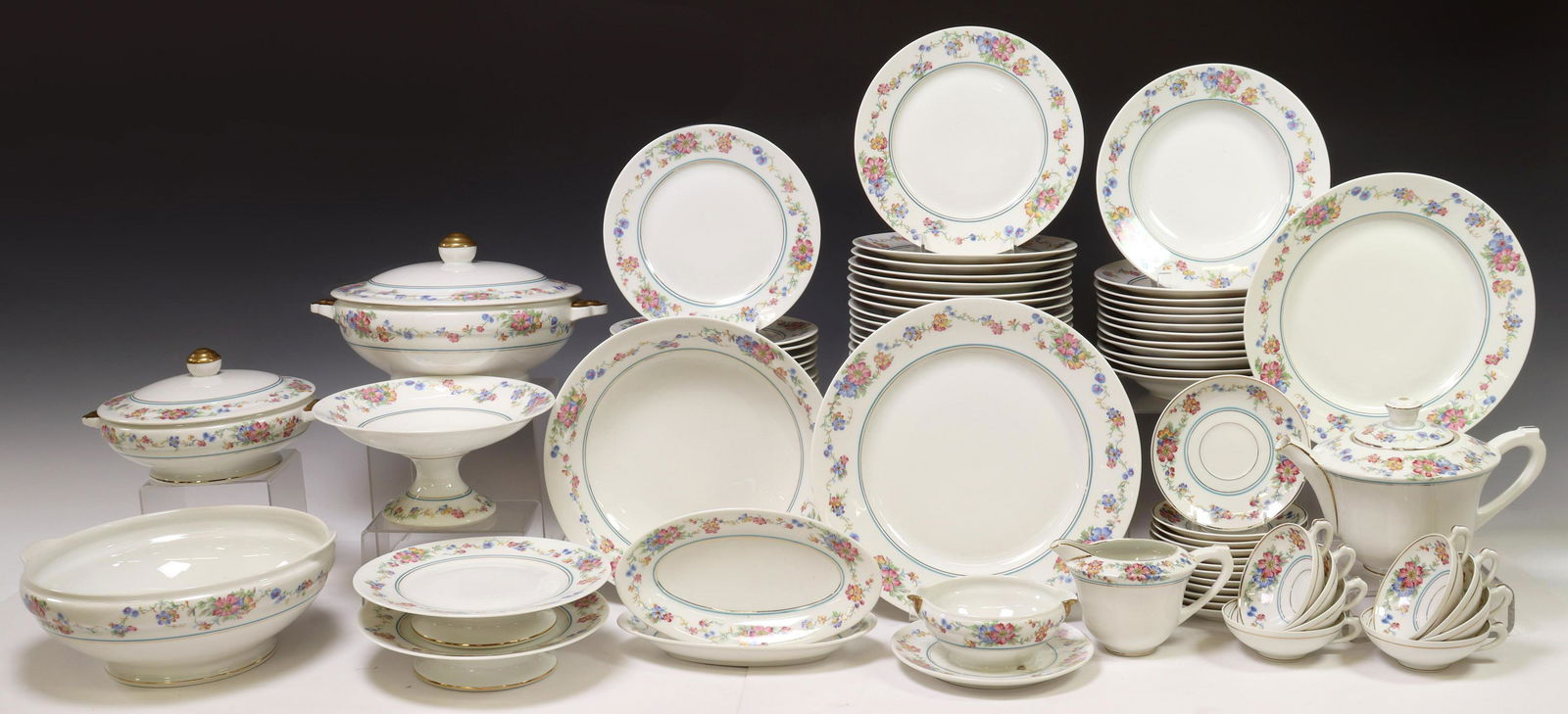 (91) FRENCH DRB LIMOGES PORCELAIN DINNER SERVICE (1 of 5)